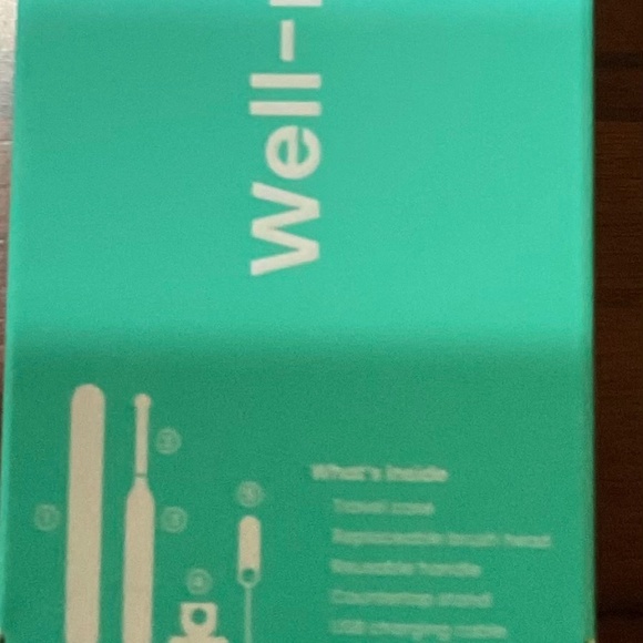 quip 360 Oscillating Rechargeable Electric Toothbrush + Travel Case - Picture 8 of 16